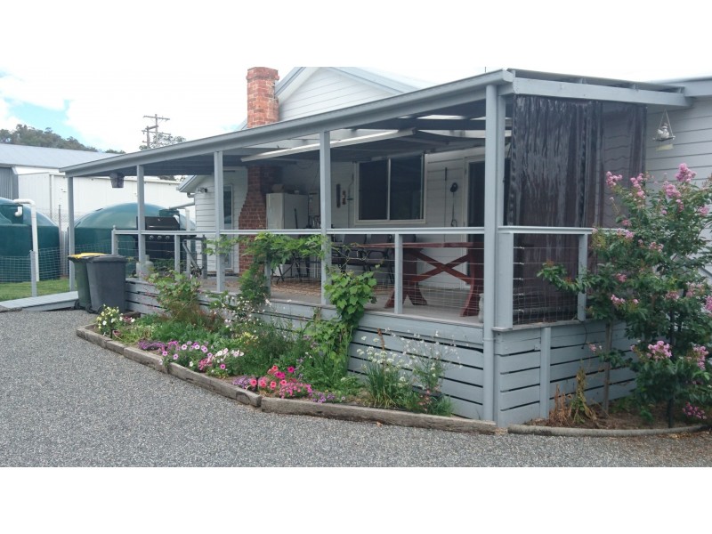 14 Curr Rd, Stanthorpe QLD 4380