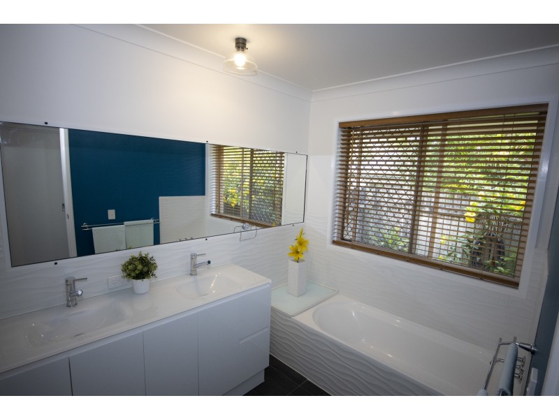 5 Woolumba Street, Tewantin QLD 4565