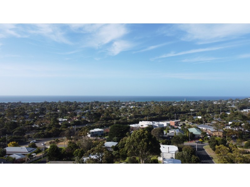 16 Armstrong Road, Mccrae VIC 3938