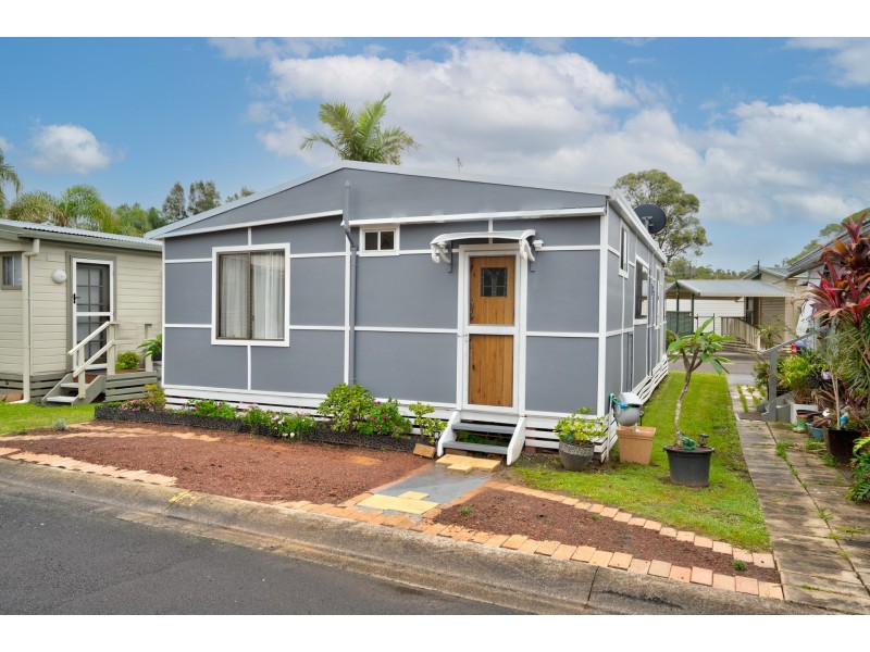 S2/9 Milpera Road, Green Point NSW 2251