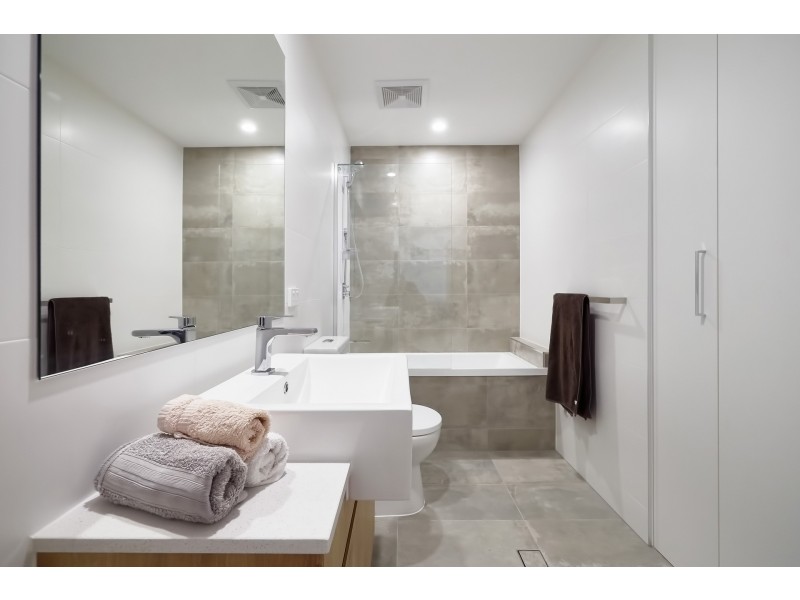 1 Livingstone St, Yeerongpilly QLD 4105