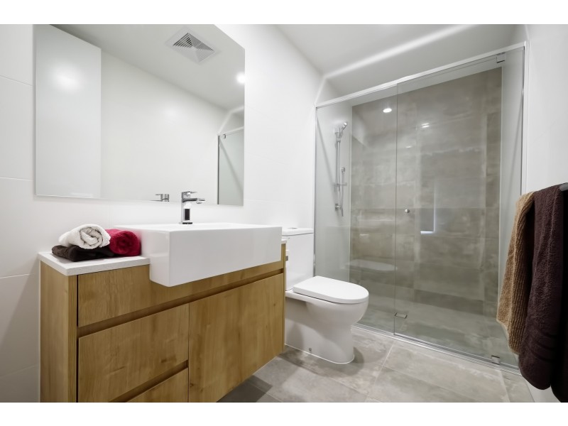 1 Livingstone St, Yeerongpilly QLD 4105