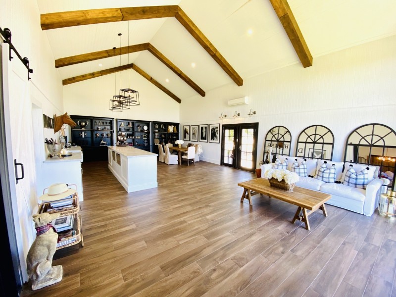 386 Wilderness Road, Lovedale NSW 2325