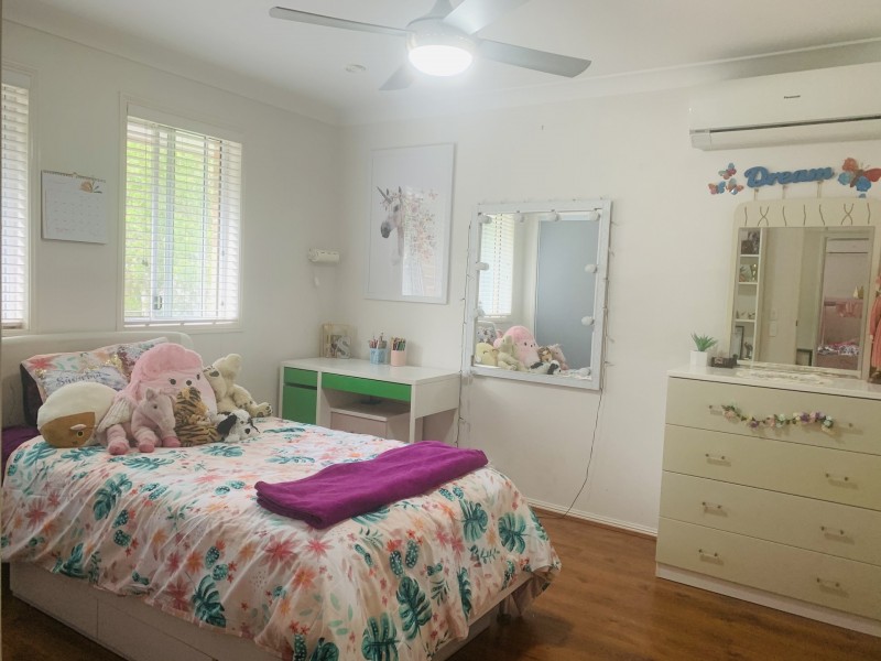 28 Paterson Place, Forest Lake QLD 4078