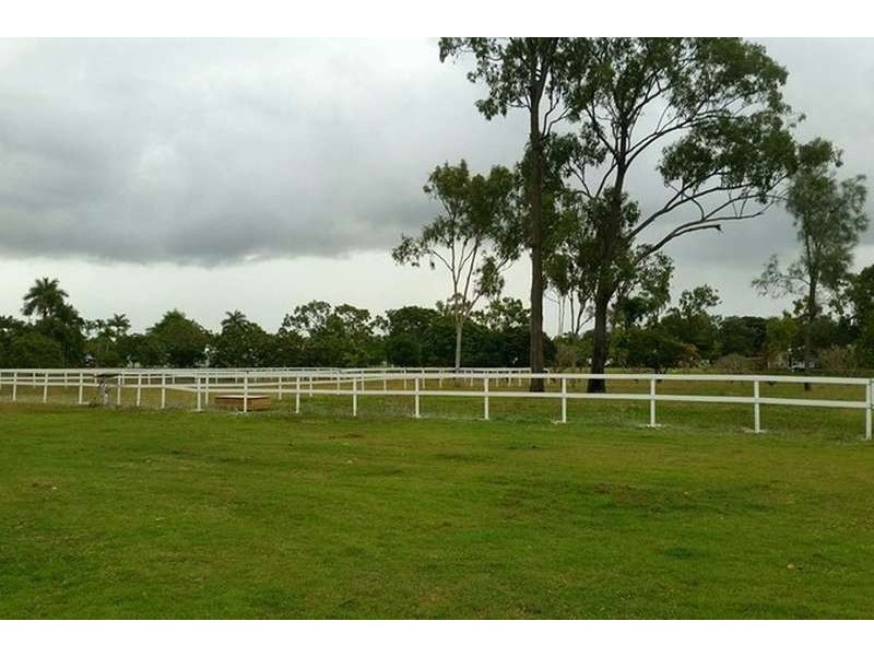 15 Flagstone Ave, Rangewood QLD 4817