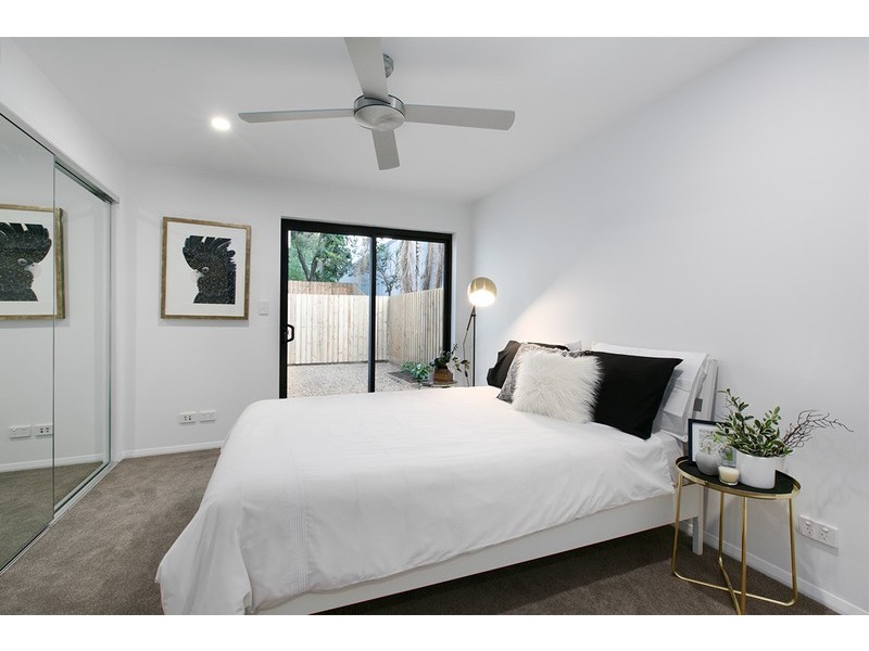 2/1 Livingstone Street, Yeerongpilly QLD 4105