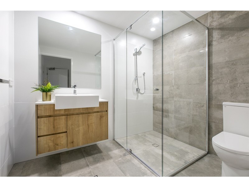 2/1 Livingstone Street, Yeerongpilly QLD 4105