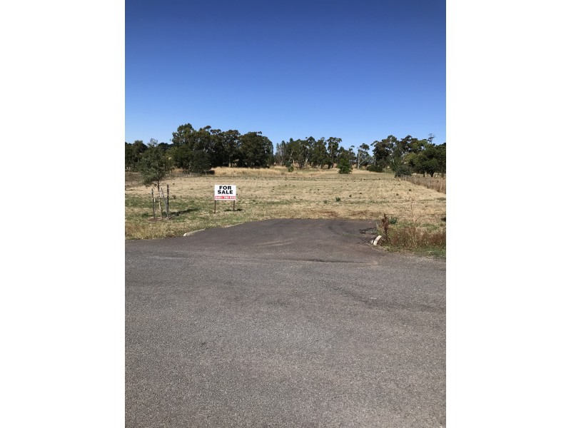 33 Pearl Court, Kyneton VIC 3444