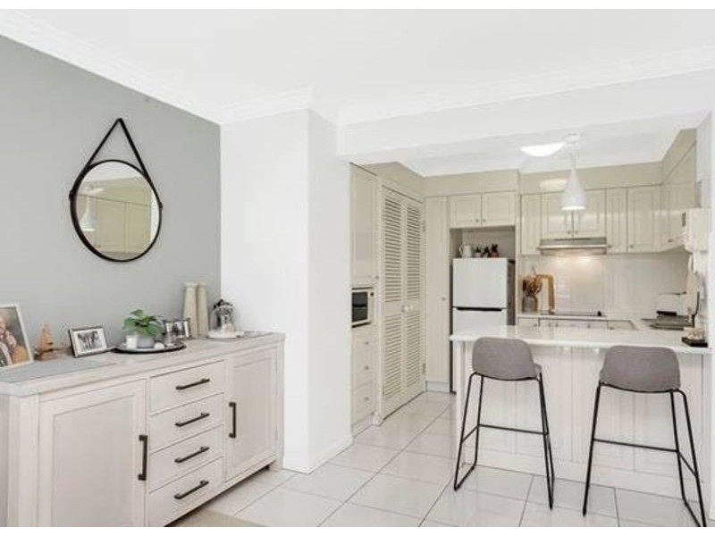 2212/24 The Phoenician, Broadbeach QLD 4218