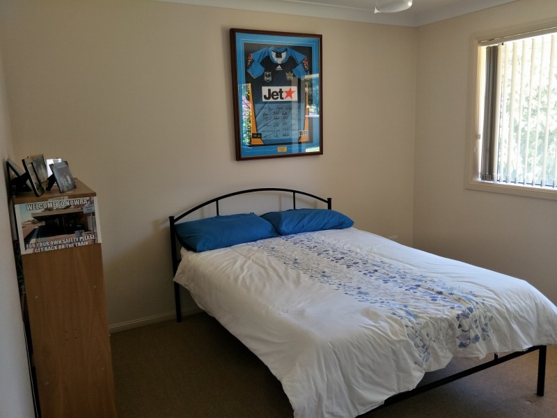 4 Lake View Ave, Safety Beach NSW 2456