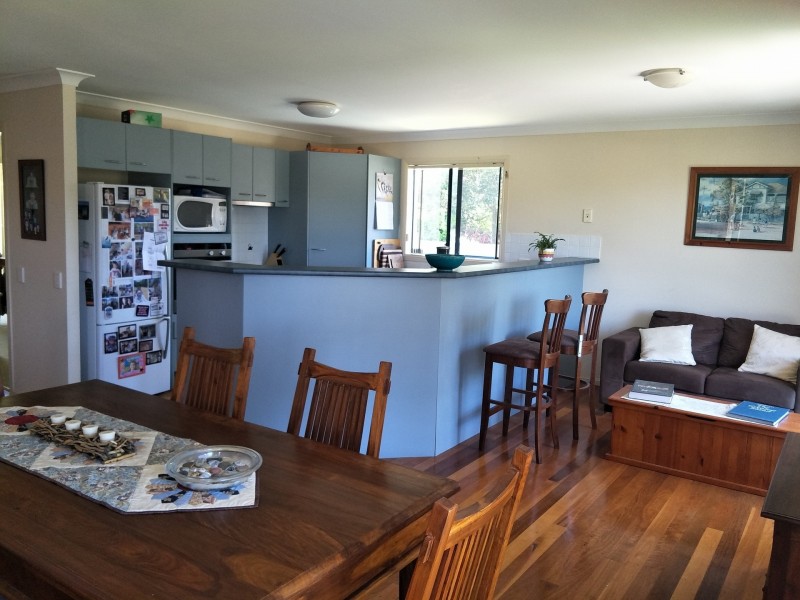 4 Lake View Ave, Safety Beach NSW 2456