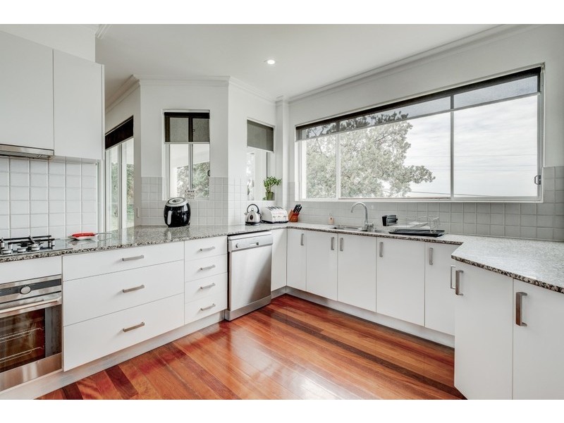 682 Lawrence Hargrave Drive, Coledale NSW 2515