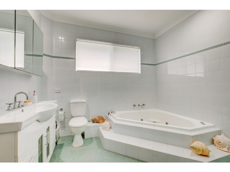 682 Lawrence Hargrave Drive, Coledale NSW 2515