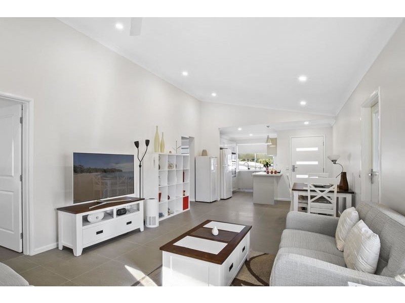 365/25 Mulloway Road, Chain Valley Bay NSW 2259