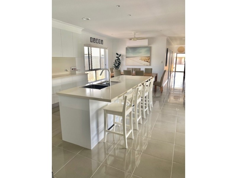 32 Masthead Drive, Bargara QLD 4670