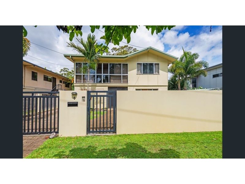 6 Terrigal Crescent, Southport QLD 4215