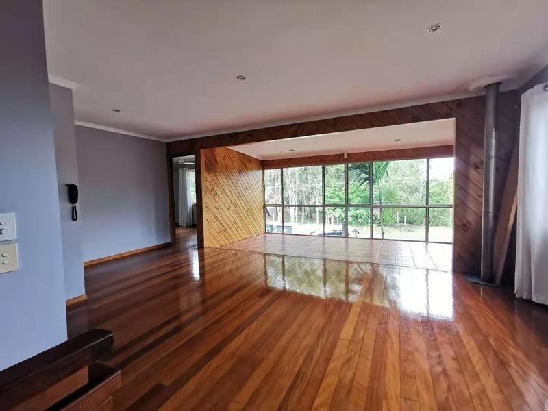 6 Terrigal Crescent, Southport QLD 4215