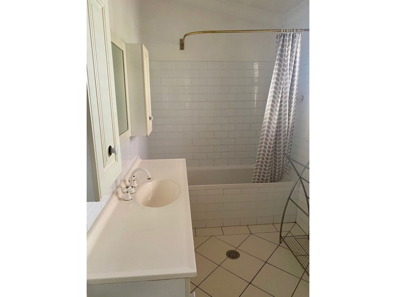 17 Lindsay Street, Hamilton NSW 2303