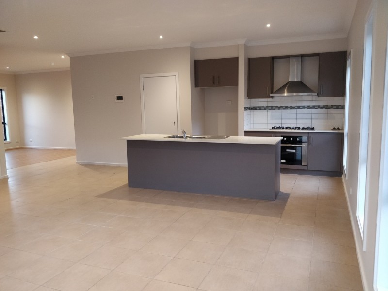 5 Bowerbird Place, Truganina VIC 3029