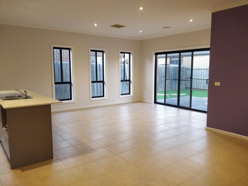 5 Bowerbird Place, Truganina VIC 3029