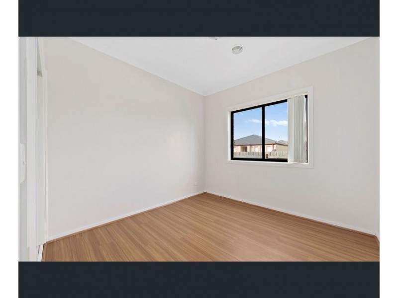 5 Bowerbird Place, Truganina VIC 3029
