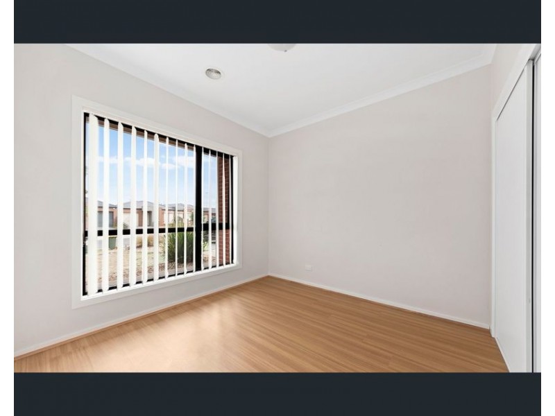 5 Bowerbird Place, Truganina VIC 3029