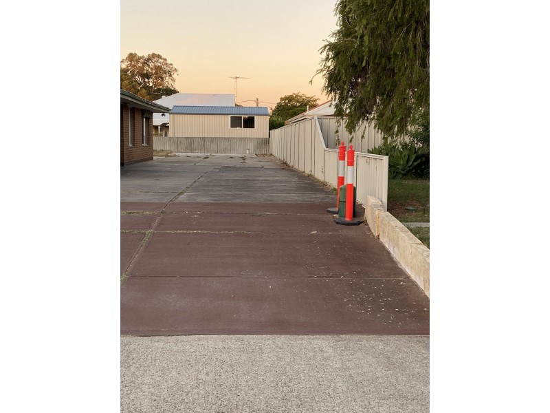 34B Loxton St, Dudley Park WA 6210