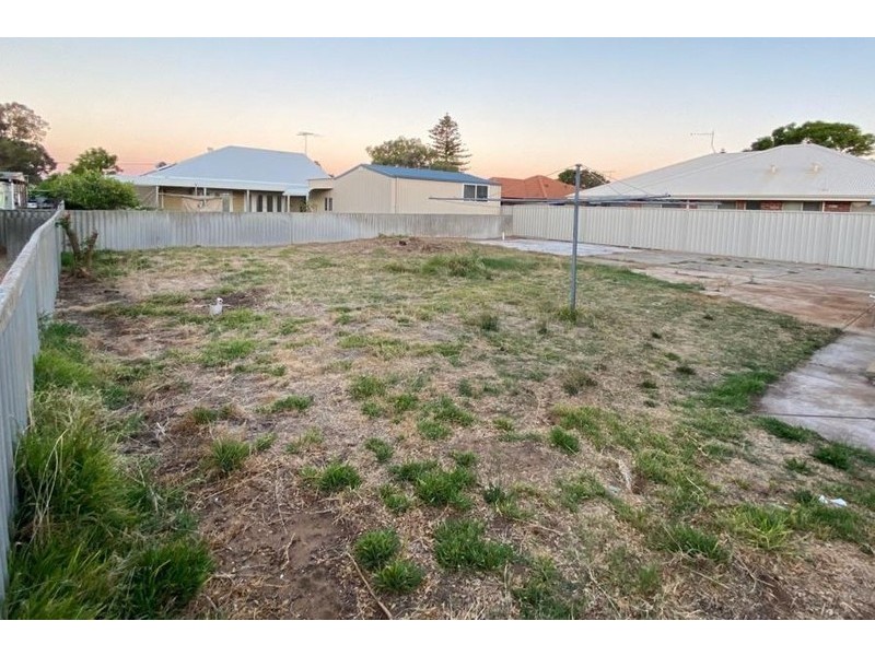 34B Loxton St, Dudley Park WA 6210