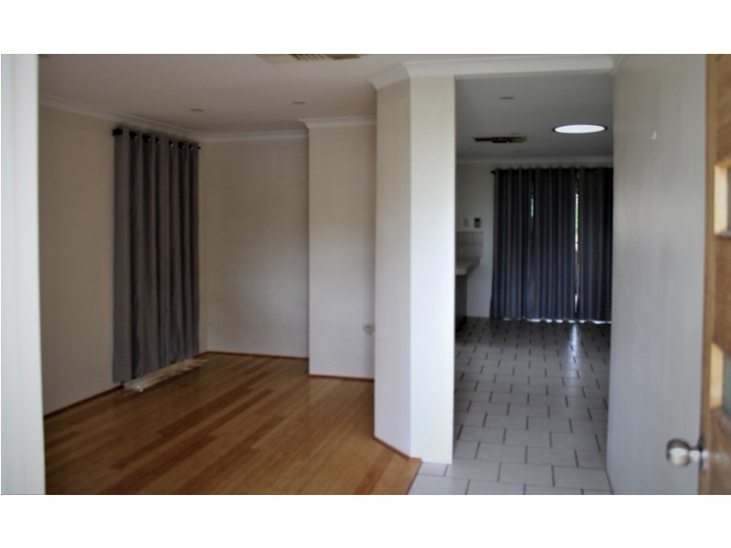 27 Wenstead Place, Stratton WA 6056