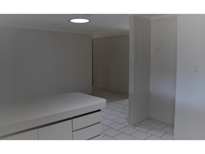 27 Wenstead Place, Stratton WA 6056