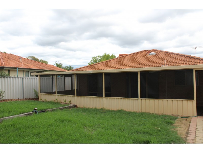 27 Wenstead Place, Stratton WA 6056
