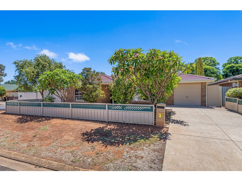 1 Harwood Place, Andrews Farm SA 5114