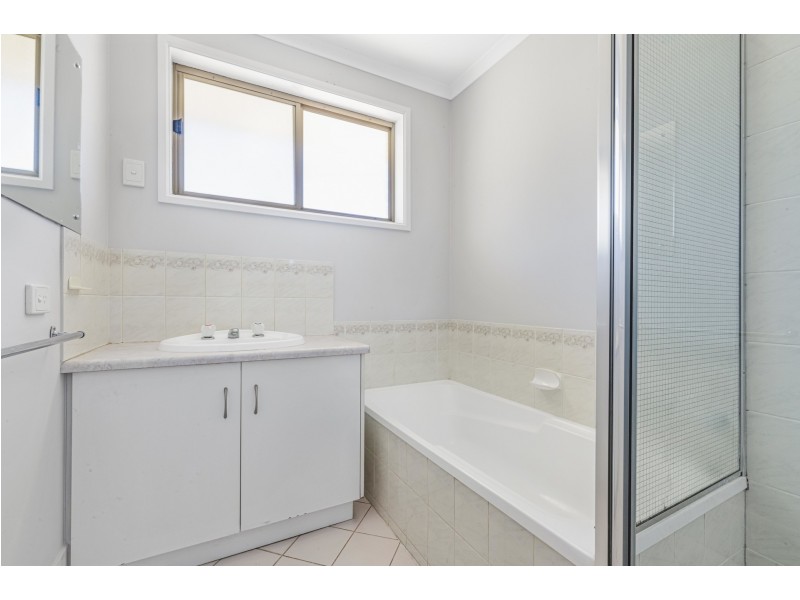 1 Harwood Place, Andrews Farm SA 5114