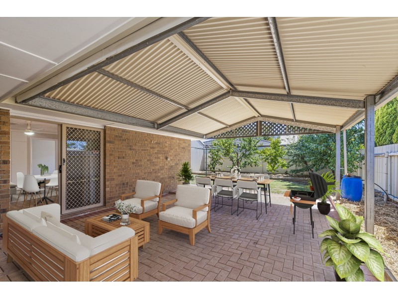 1 Harwood Place, Andrews Farm SA 5114