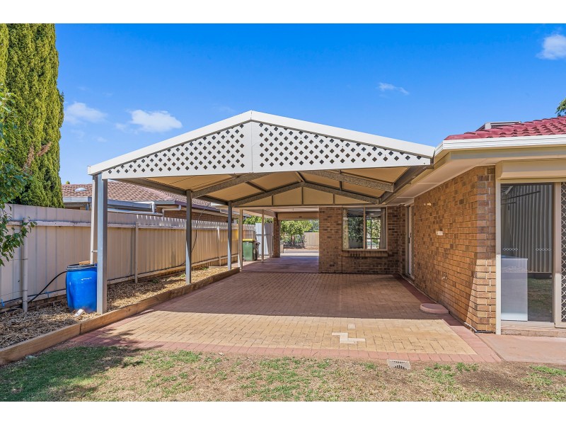 1 Harwood Place, Andrews Farm SA 5114