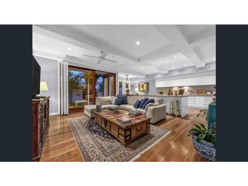 52 Lytton Road, Bulimba QLD 4171