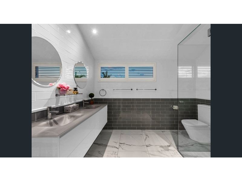 52 Lytton Road, Bulimba QLD 4171
