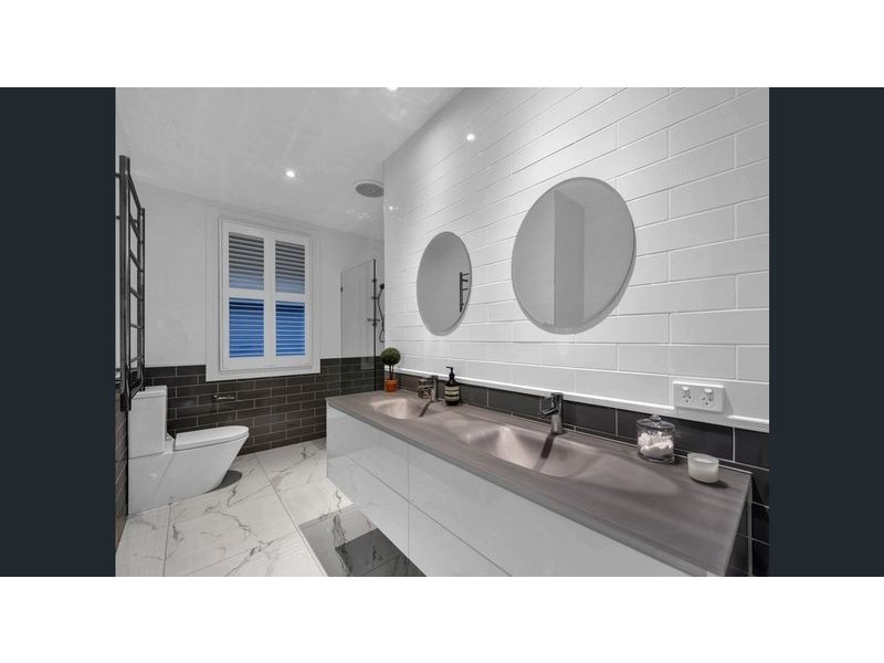 52 Lytton Road, Bulimba QLD 4171