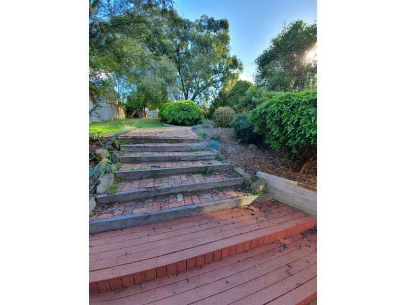 27 Gordon Street, Korumburra VIC 3950