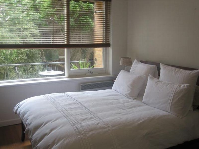 2/42 Scott Grove, Glen Iris VIC 3146