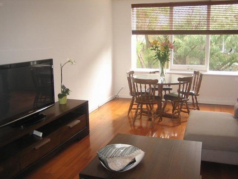 2/42 Scott Grove, Glen Iris VIC 3146