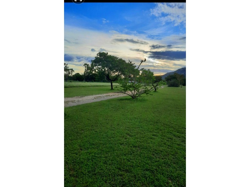 253 EAST EURI RD, Bowen QLD 4805