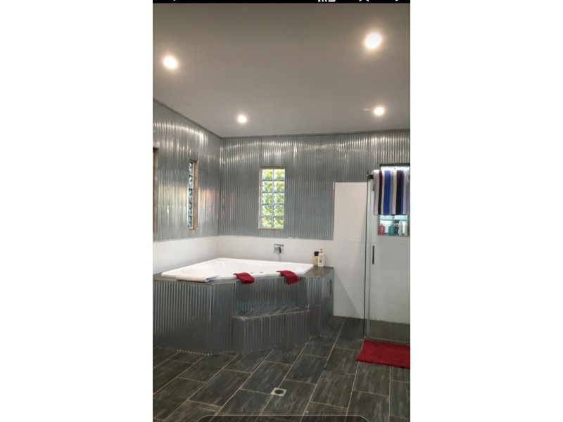 253 EAST EURI RD, Bowen QLD 4805