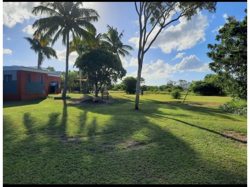 253 EAST EURI RD, Bowen QLD 4805