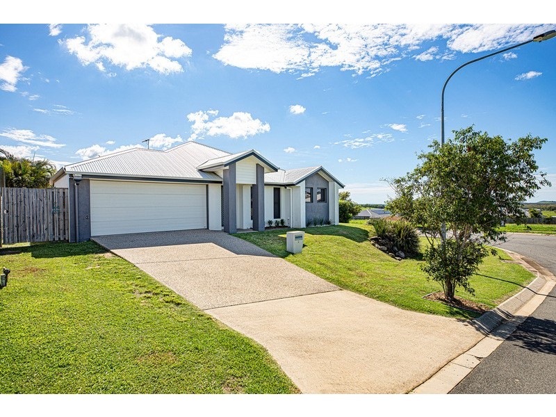 2 Dickson Court, Rural View QLD 4740