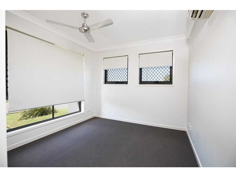2 Dickson Court, Rural View QLD 4740