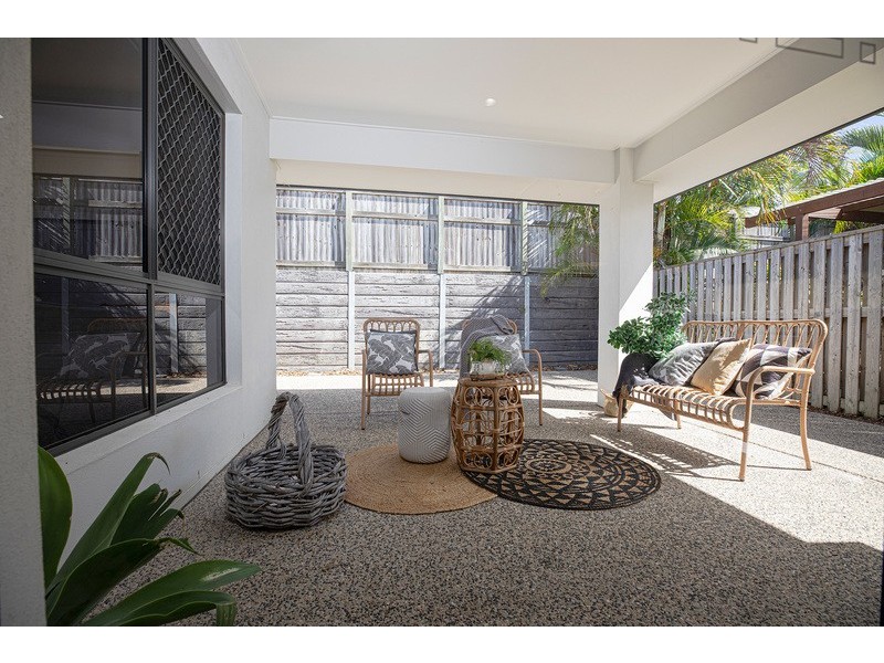 2 Dickson Court, Rural View QLD 4740