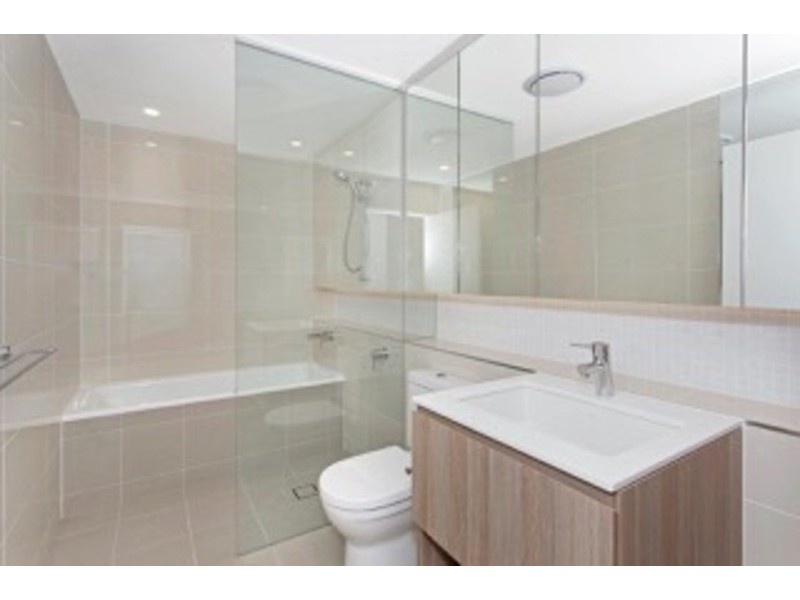 5512/331 Macarthur Avenue, Hamilton QLD 4007