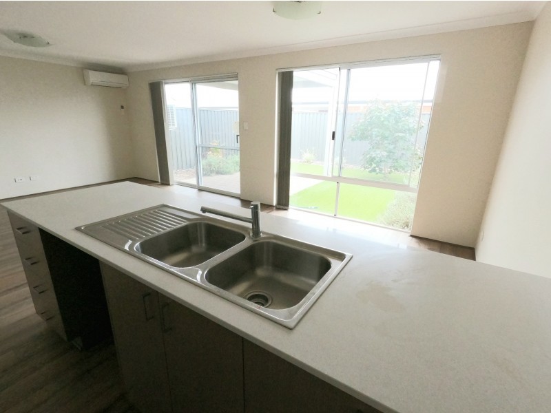 250 Egerton drive, Aveley WA 6069