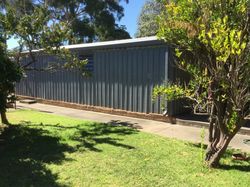 1 Greenock Drive, Sturt SA 5047